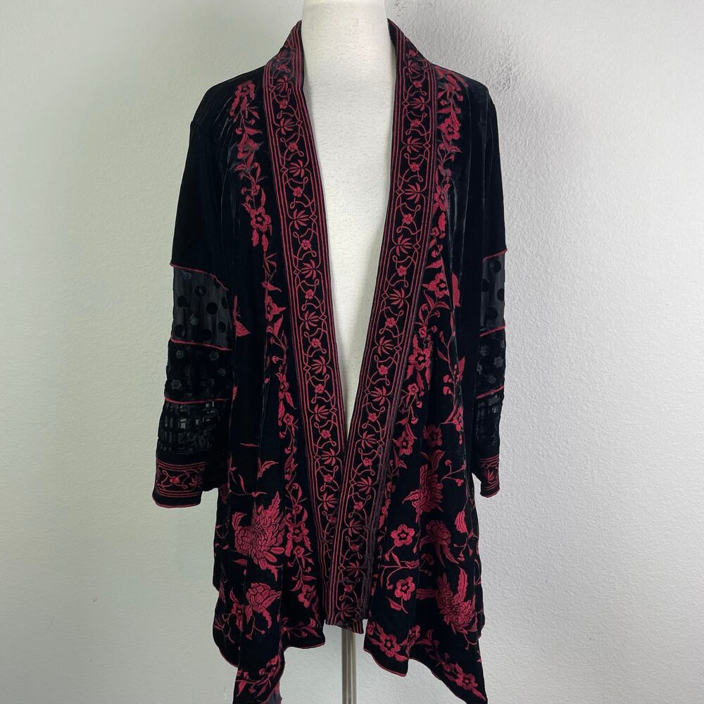 John Mark Red Black Embroidered Velvet Mixed Media Topper Jacket Kimono Medium - Picture 2 of 10